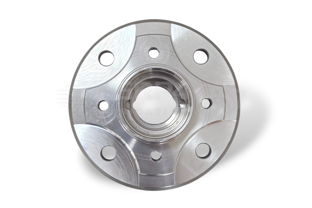 Toyota AE86 alloy front hub to Toyota PCD (4x114.3mm)
