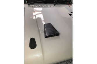 Carbon Bonnet Vent-small